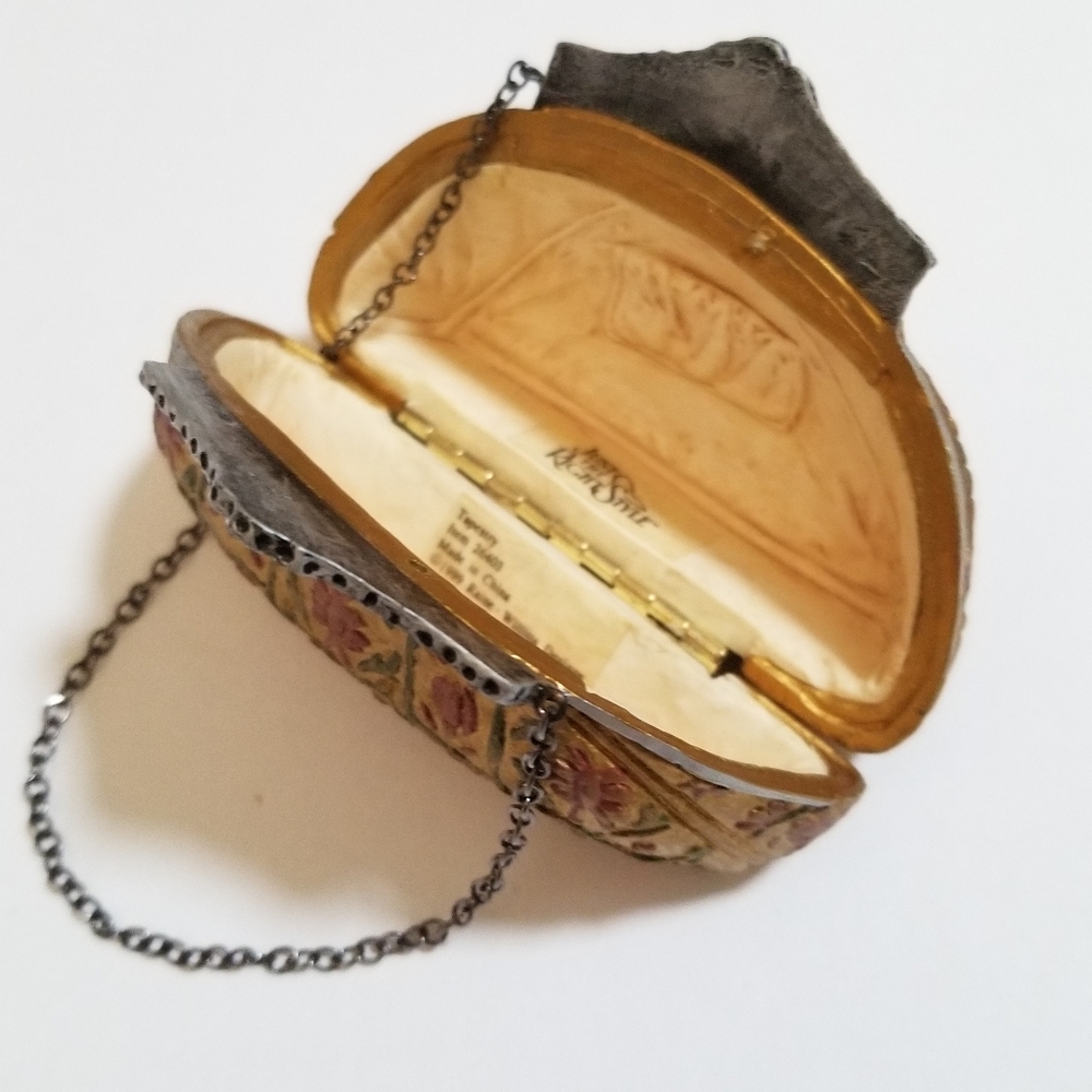 *-Just the Right Style by Raine Tapestry Purse - Picture 3 of 7